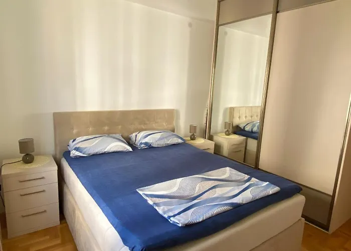 Sunny Apartment In Tivat